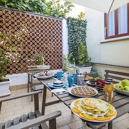 Flower بيت ضيافة سورينتو