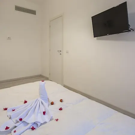 Pensjonat Flower 2*