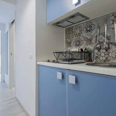 索伦托花卉套房 招待所 4*