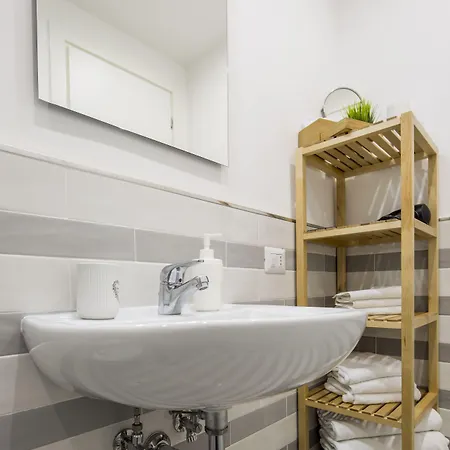 招待所 索伦托花卉套房 4*