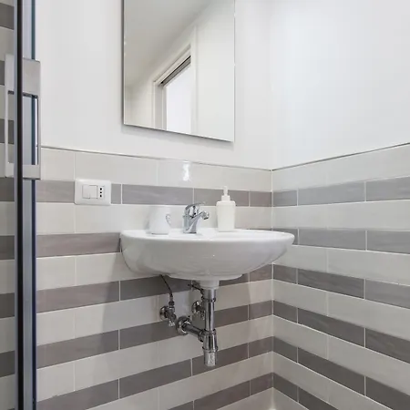 招待所 索伦托花卉套房