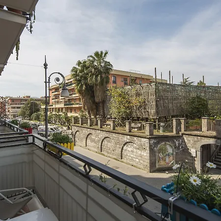 招待所 索伦托花卉套房